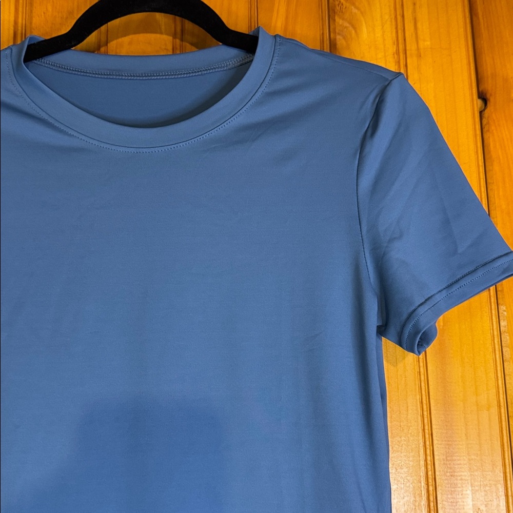 Classic Women's Light Blue Top - Picture 5 of 6